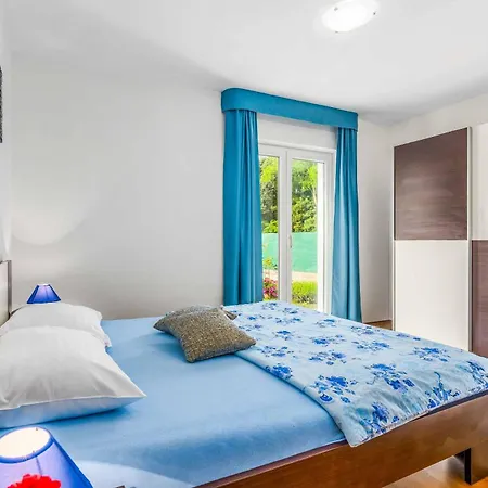 Villa Twilight Orange Šumber