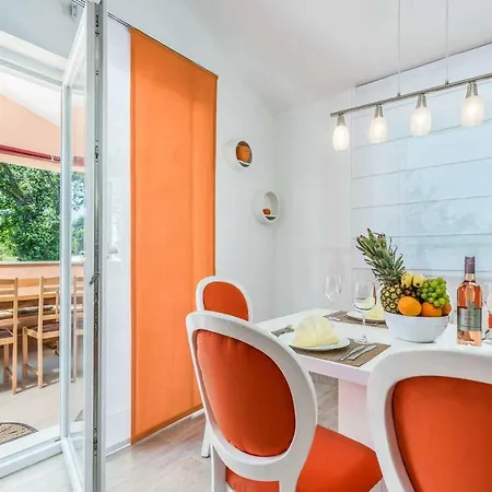 Villa Twilight Orange Sumber