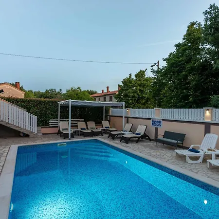 Villa Twilight Orange Šumber