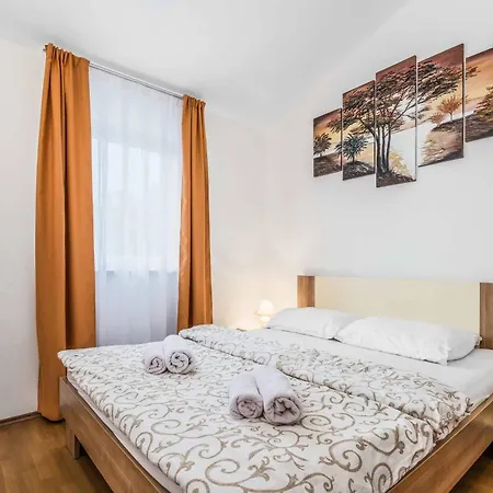 Twilight Orange Villa Šumber