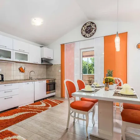 Twilight Orange Villa Sumber